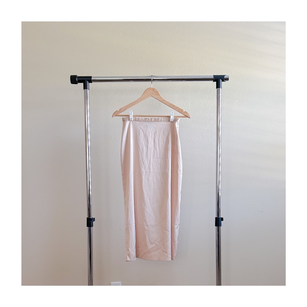 FOREVER 21 Satin Champaign Midi Skirt